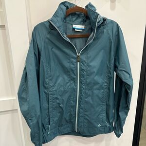 Columbia Women’s Size Small Windbreaker in Green/Team color
